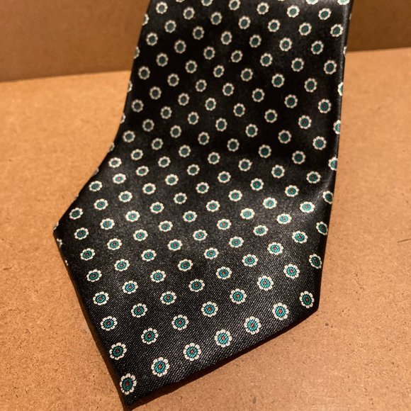 Studio 890 Necktie - Picture 1 of 5